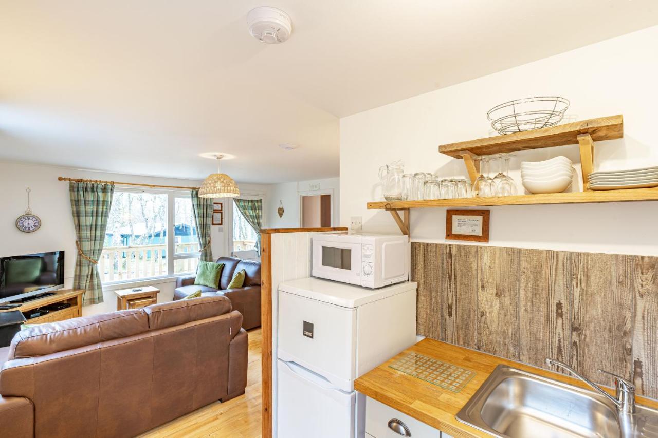 Holiday home Bracken 6 With Hot Tub *