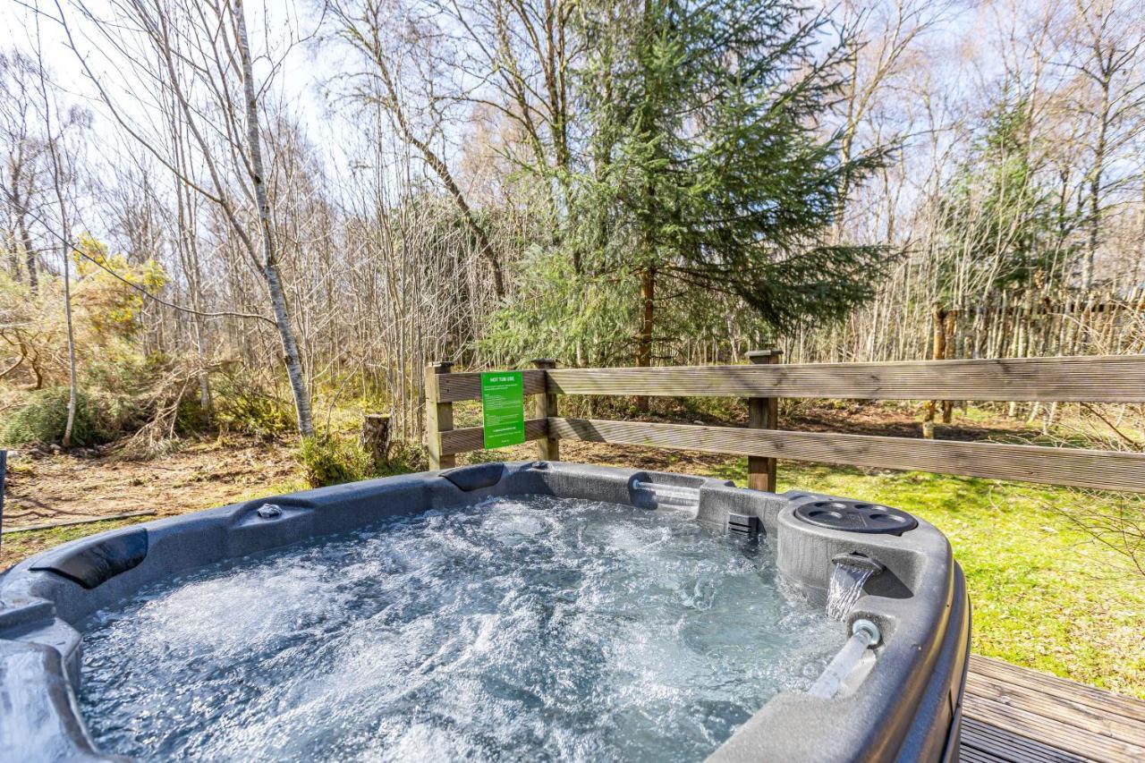 Holiday home Bracken 6 With Hot Tub *