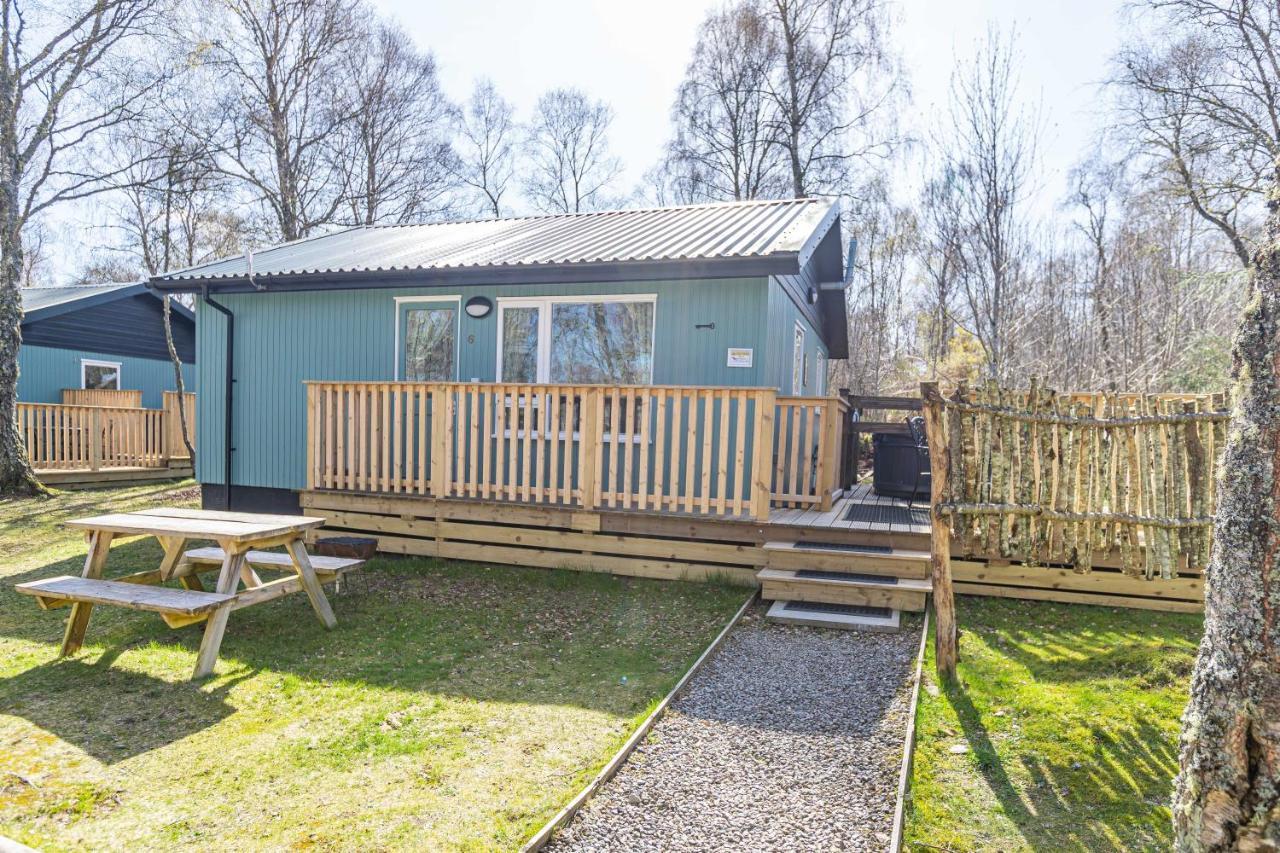 Bracken 6 With Hot Tub Holiday home Belladrum